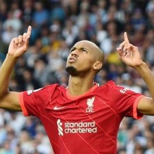 爱游戏官网-利物浦中场法比尼奥因家庭原因将暂时离队()